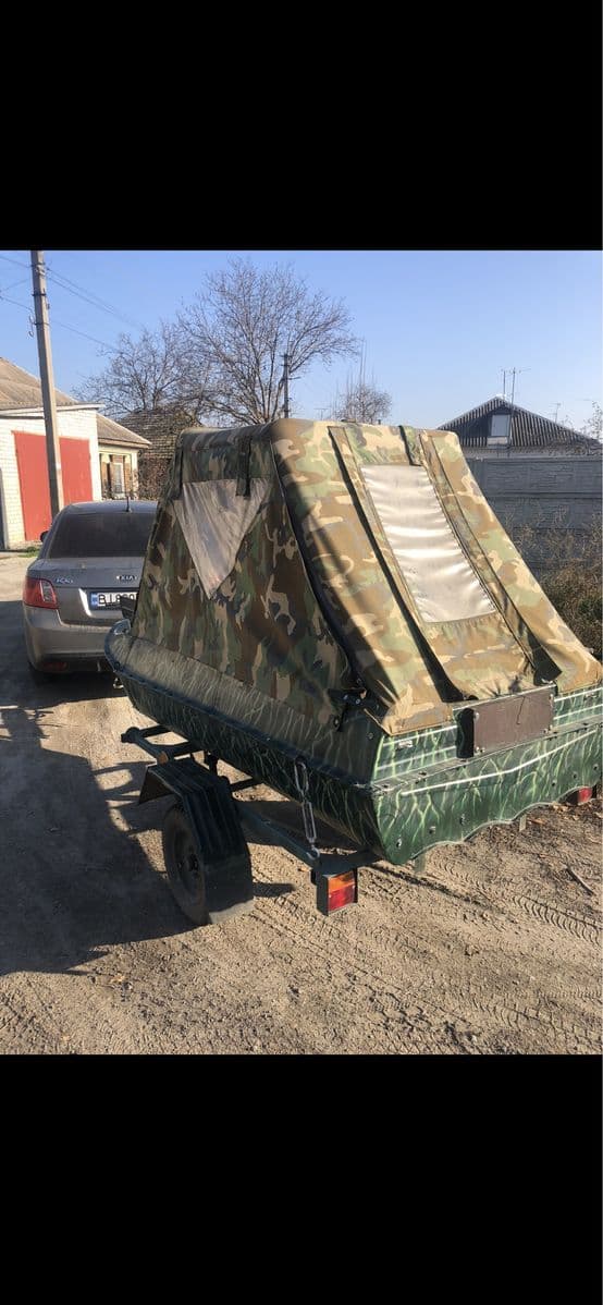 Човен з лафетом та електромотором, Кременчук, Полтавська обл.