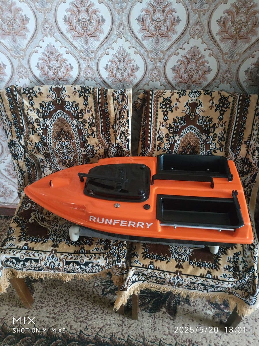 Прикормковий кораблик Runferry Camarad V3, Кам’янське, Дніпропетровська обл. — фото 2 з 4
