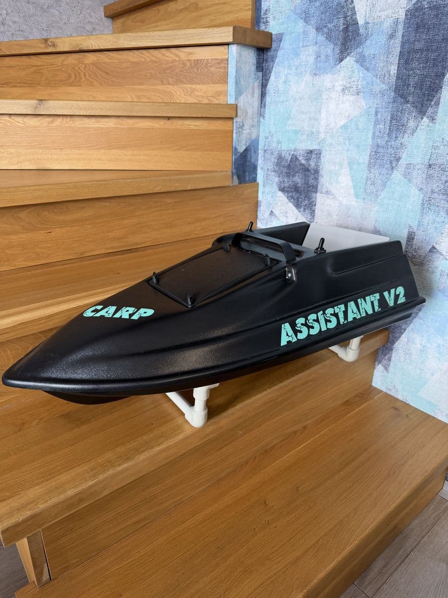 Прикормковий кораблик Carp Assistant V2 з ехолотом, Львів, Львівська обл.