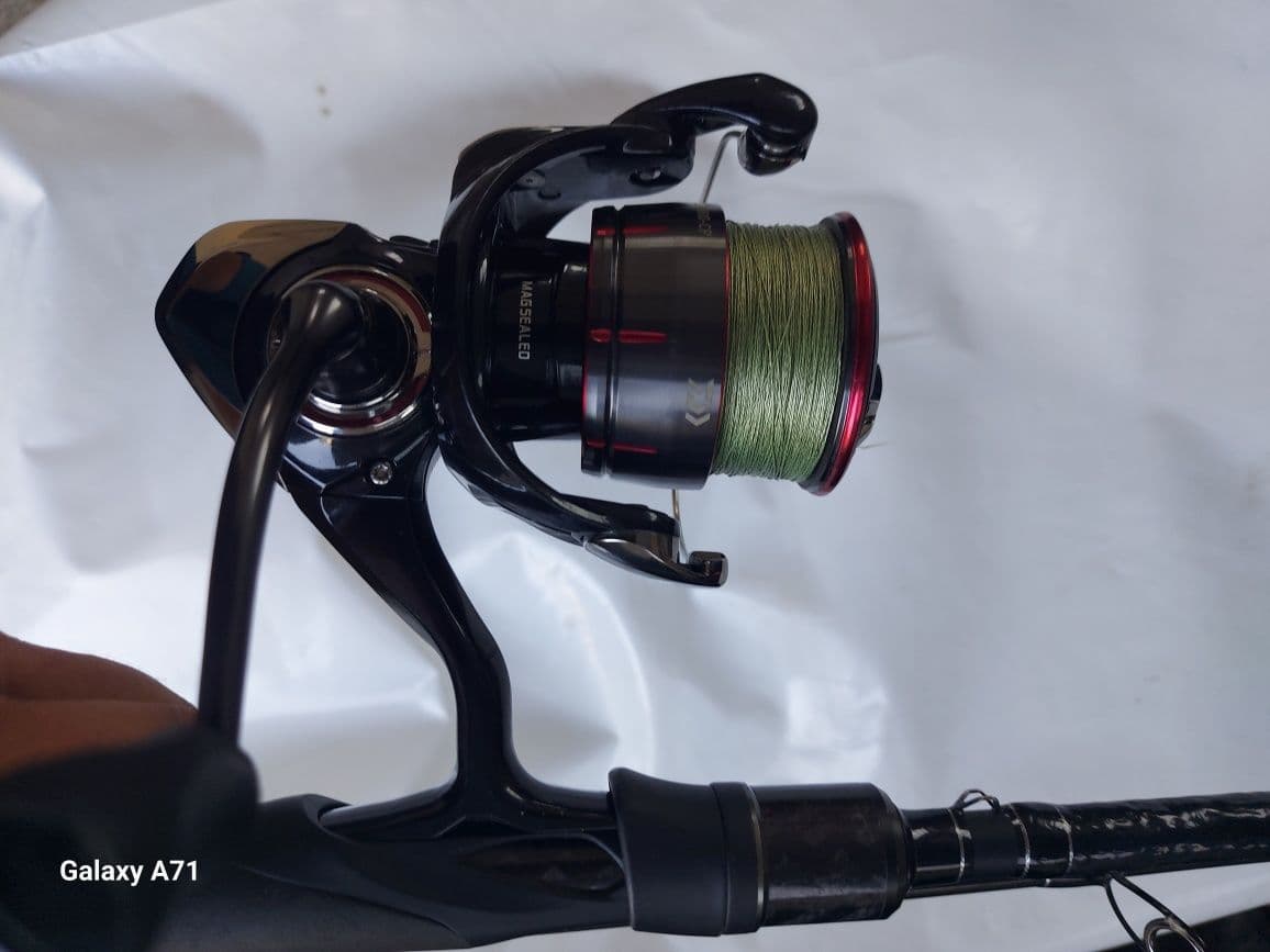 Спінінгова котушка Daiwa Fuego 4000-CP, Сокирна, Черкаська обл. — фото 4 з 5