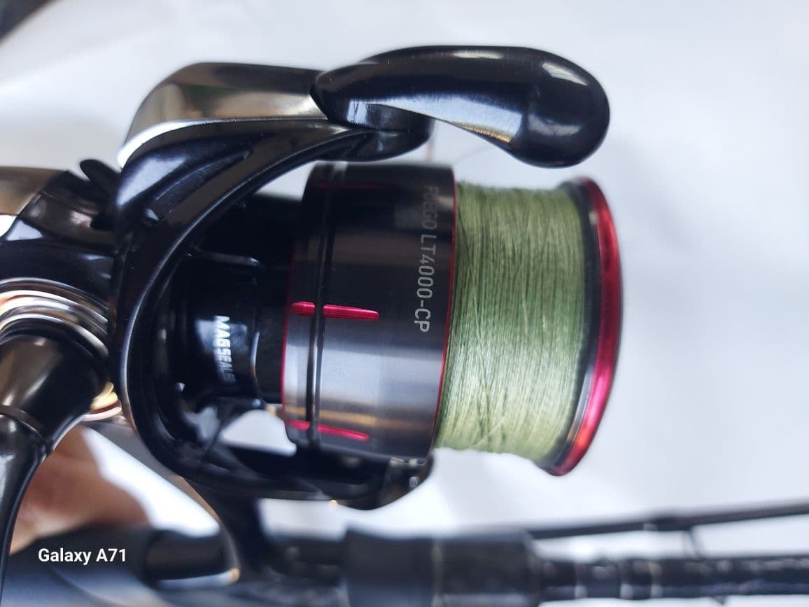 Спінінгова котушка Daiwa Fuego 4000-CP, Сокирна, Черкаська обл. — фото 5 з 5