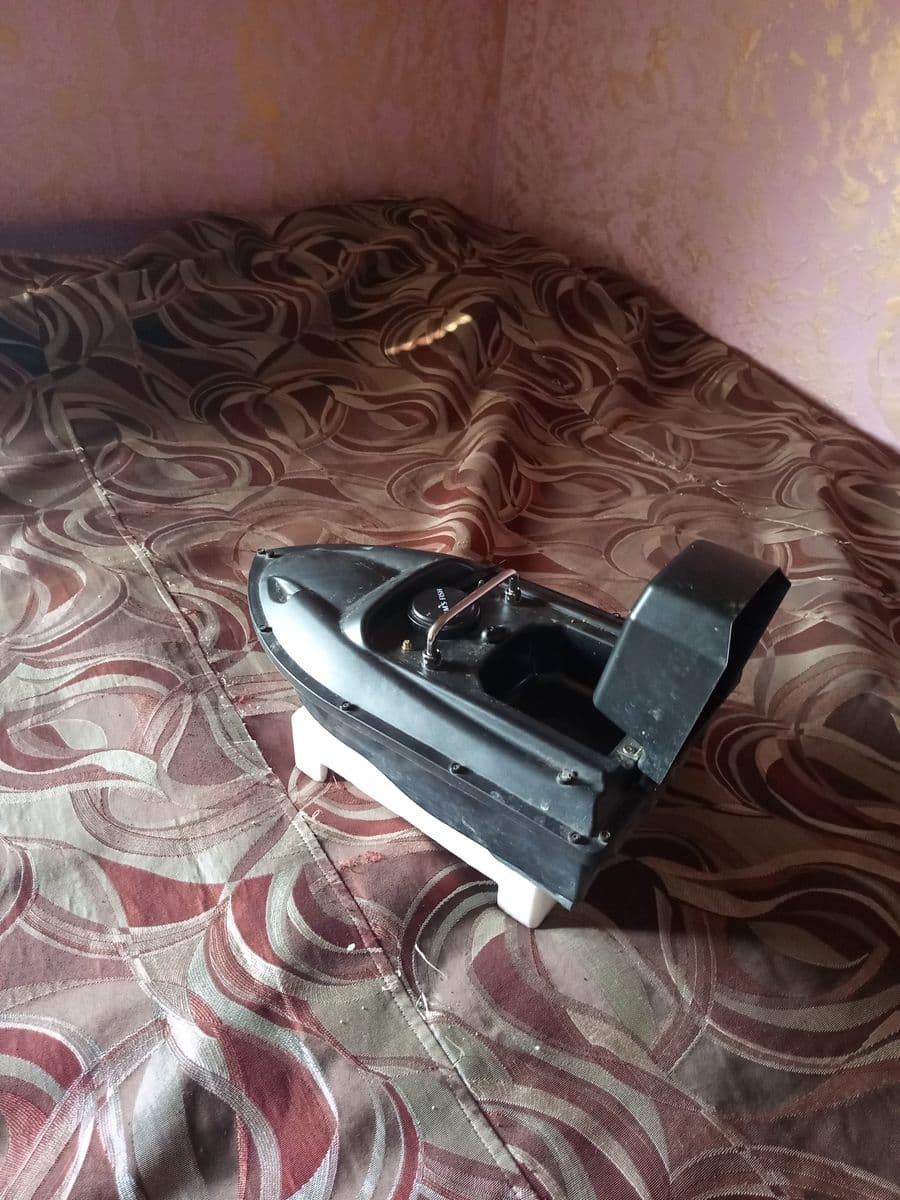 Прикормковий кораблик для завозу оснастки, Горішні Плавні, Полтавська обл. — фото 2 з 5