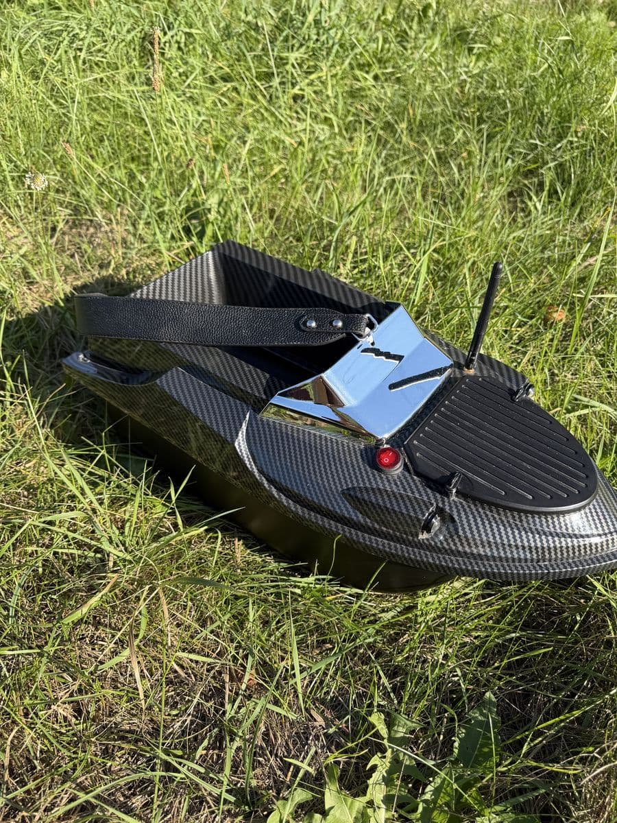 Кораблик для завозу прикормки Flytec V080 з GPS та ехолотом, Житомир, Житомирська обл. — фото 2 з 4