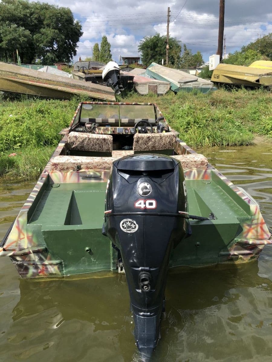 Човен Крим з мотором Evinrude E-Tec 40, Горішні Плавні, Полтавська обл. — фото 2 з 5
