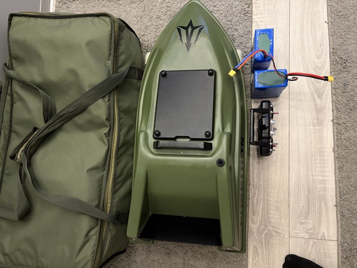 Кораблик для завозу прикорму з GPS 9+1 підшипників, Луцьк, Волинська обл. — фото 2 з 5