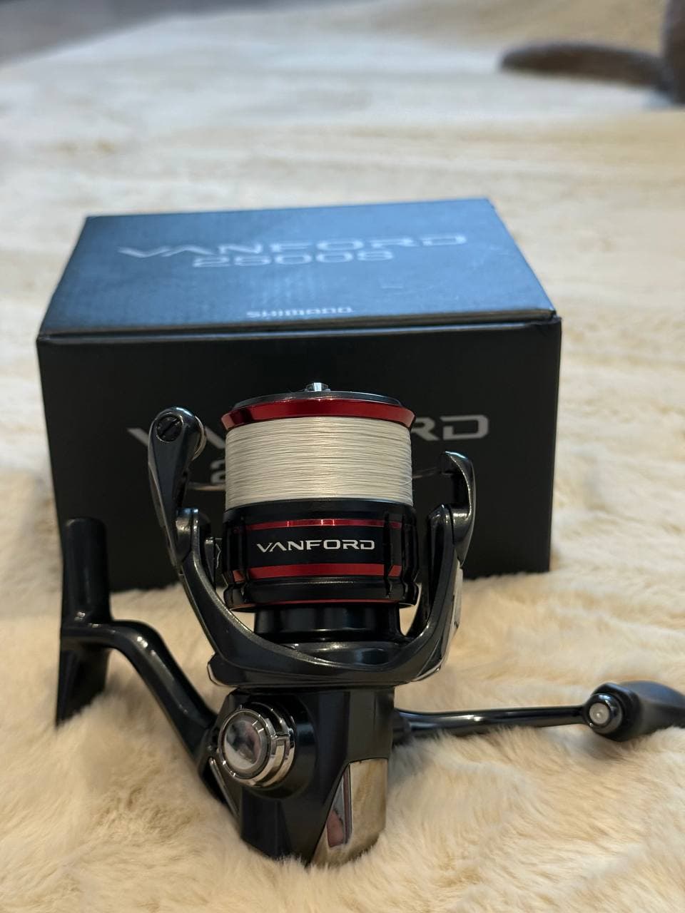 Спінінгова котушка Shimano Vanford 2500S