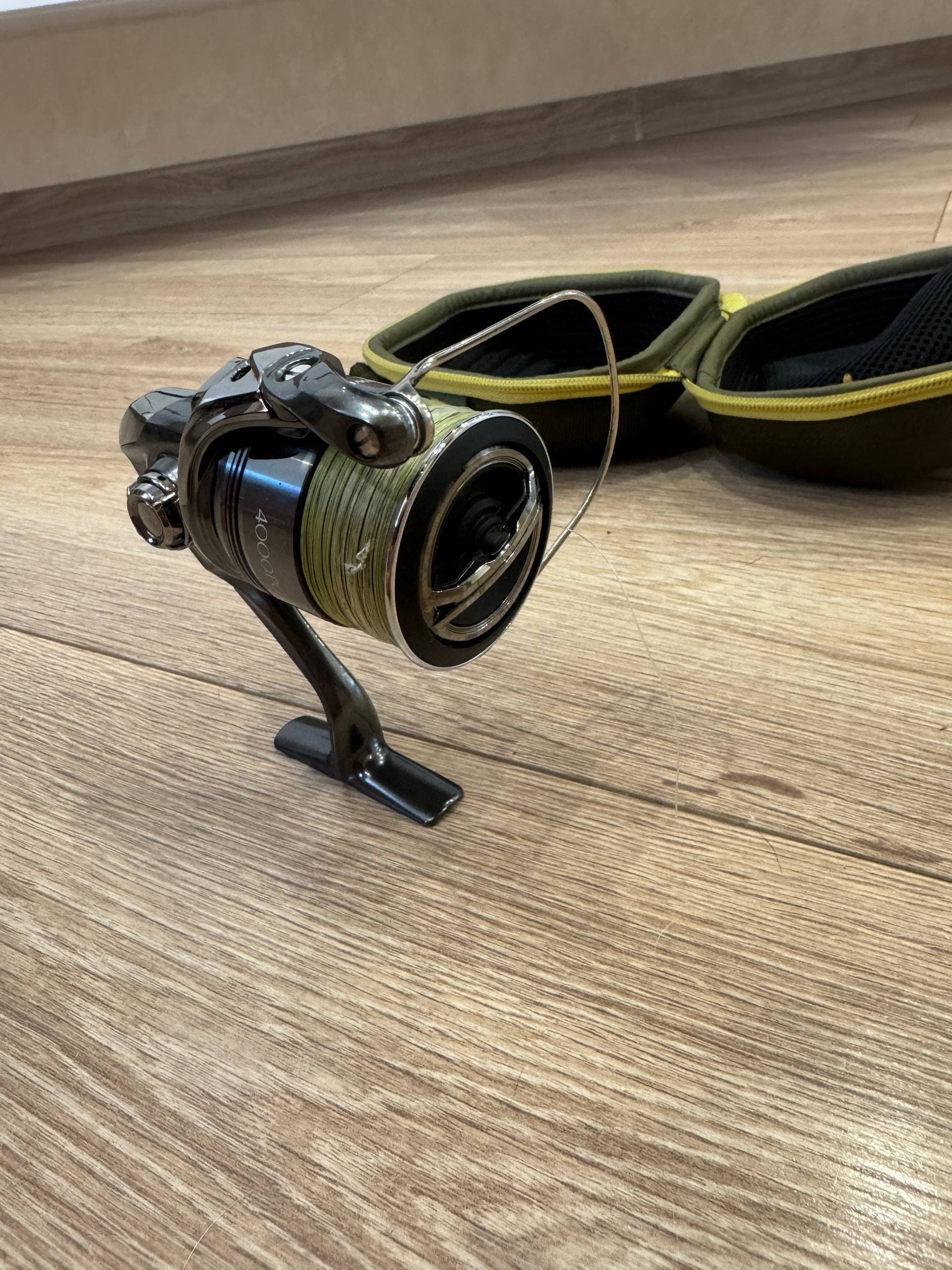 Спінінгова котушка Shimano Twin Power 4000PG — фото 2 з 5