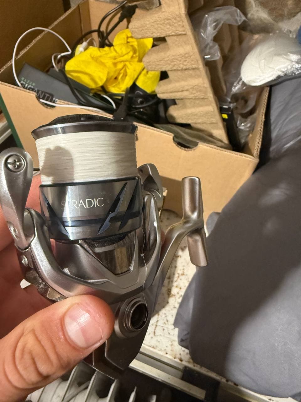 Спінінгова котушка Shimano Stradic 2500S — фото 4 з 5