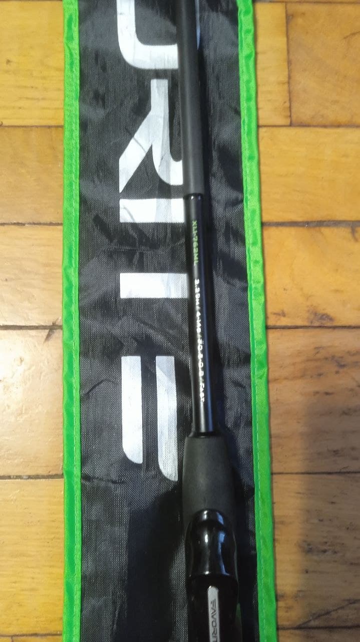Спінінг Favorite X1.1 762ML з приманками — фото 3 з 5