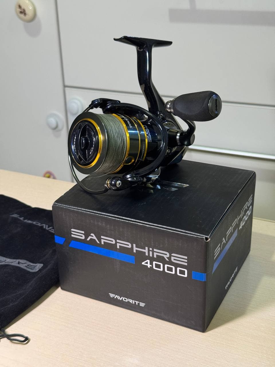 Спінінгова котушка Favorite Sapphire 4000