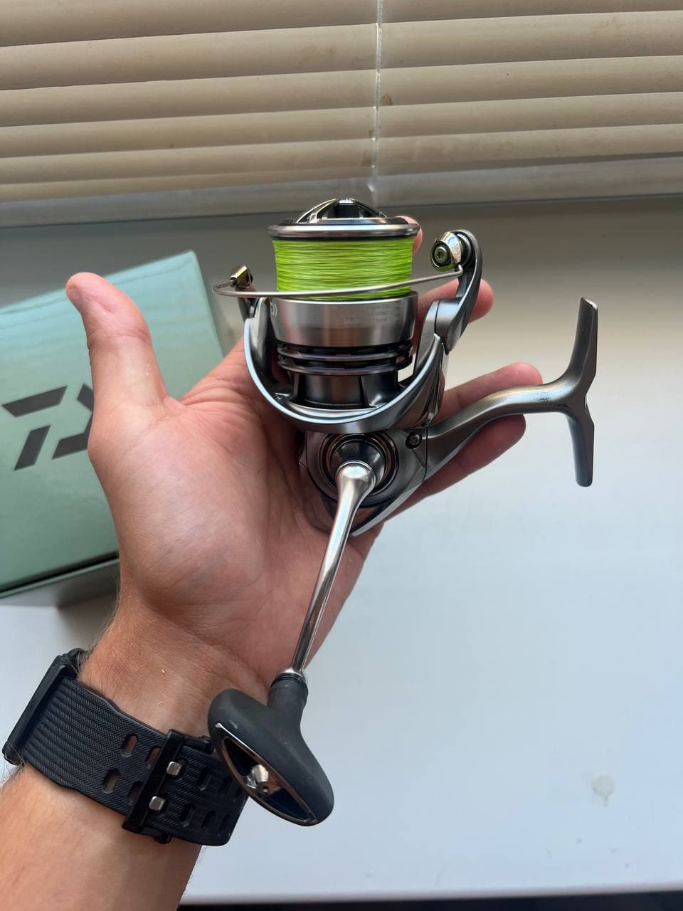 Котушка Daiwa Exceler 23 3000-C зі шнуром