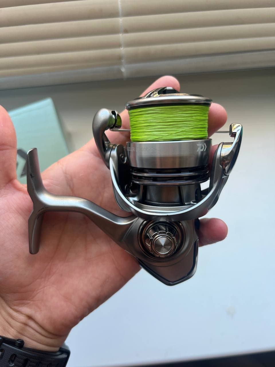Котушка Daiwa Exceler 23 3000-C зі шнуром — фото 2 з 5