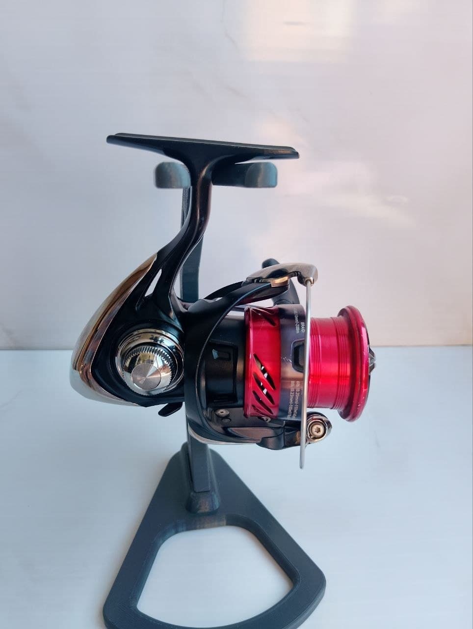 Спінінгова котушка Daiwa Ninja 23 2500 — фото 2 з 5