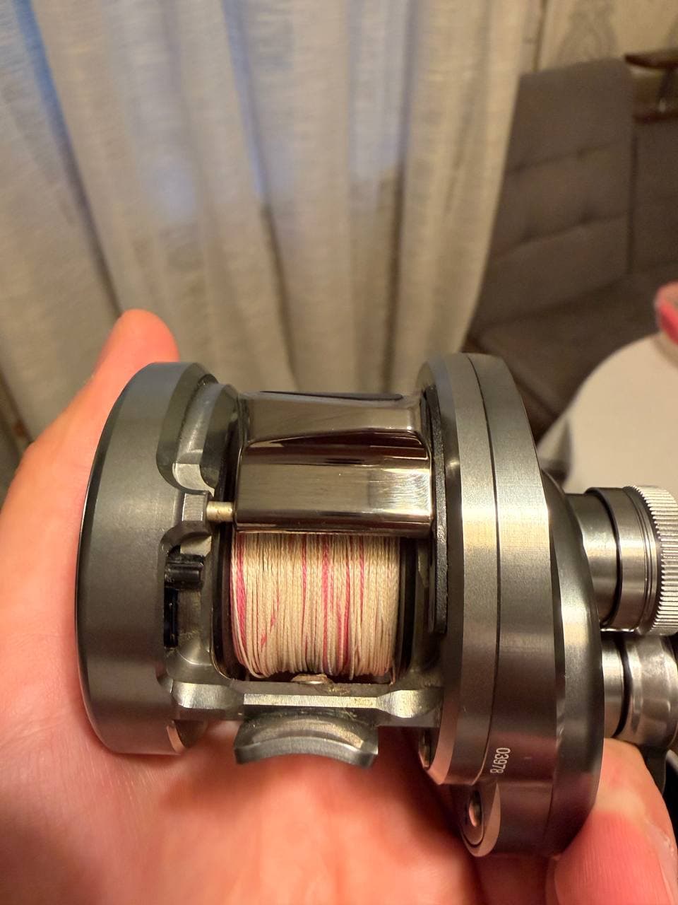 Мультиплікаторна котушка Shimano Calcutta Conquest DC 200