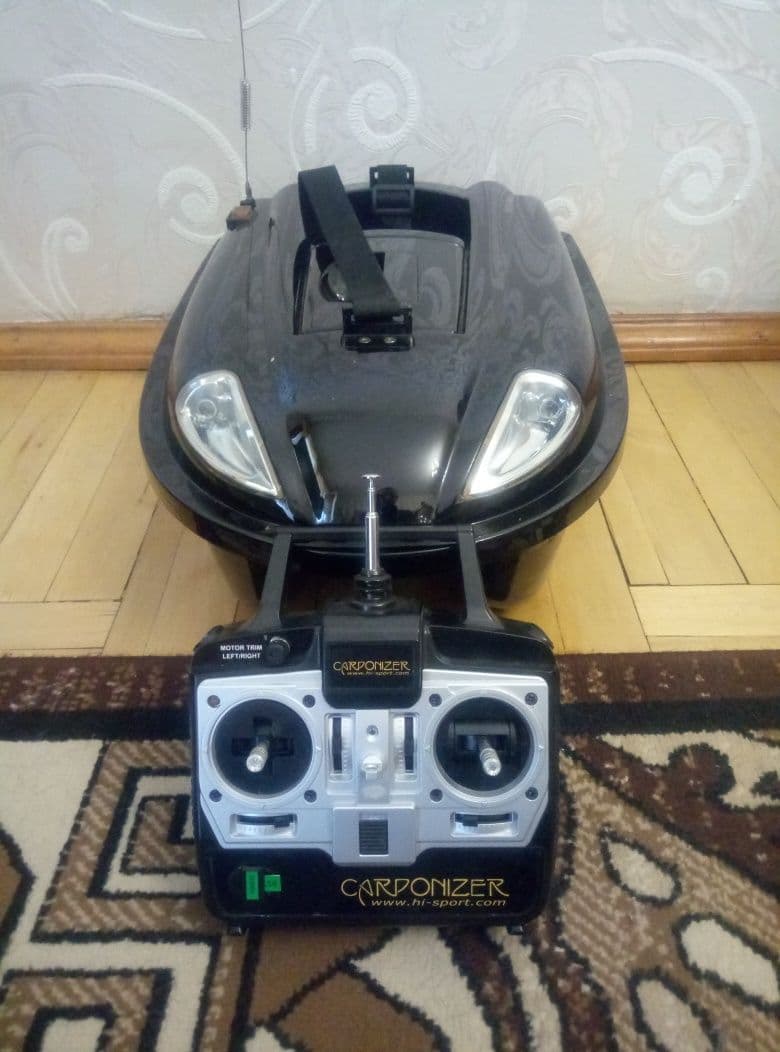 Прикормковий кораблик для завезення снастей, Одеса, Одеська обл.