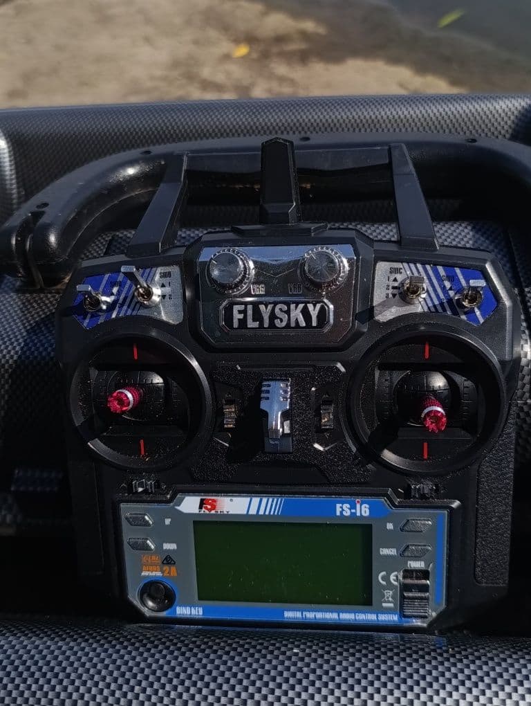 Прикормковий кораблик Carboat з GPS, Черкаси, Черкаська обл. — фото 3 з 5