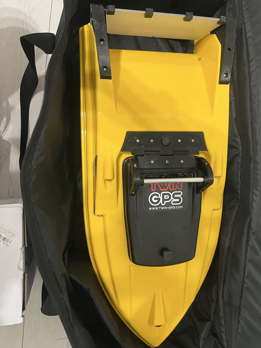 Прикормковий кораблик Max Twin F2 з GPS, Житомир, Житомирська обл. — фото 2 з 5
