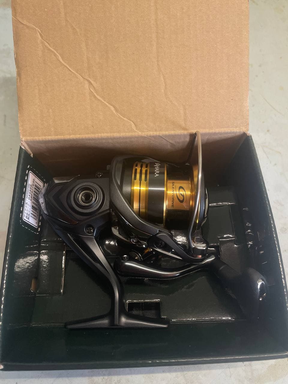 Спінінгова котушка Shimano Sahara 3000