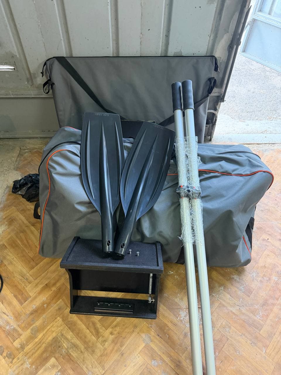 Надувний човен Kolibri 245