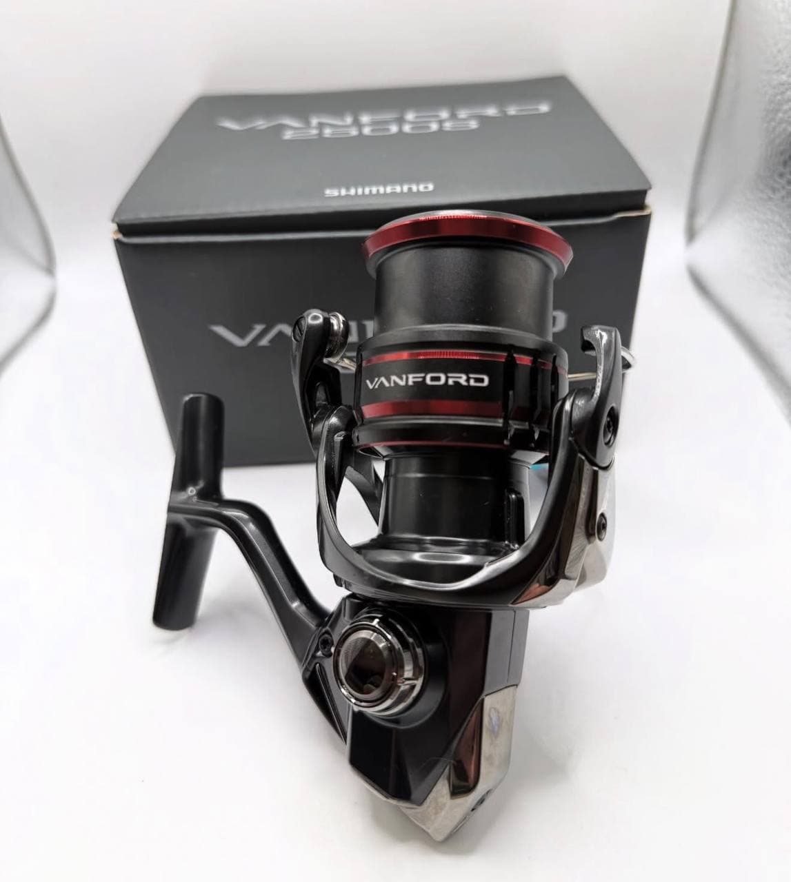 Спінінгова котушка Shimano Vanford 20 2500S