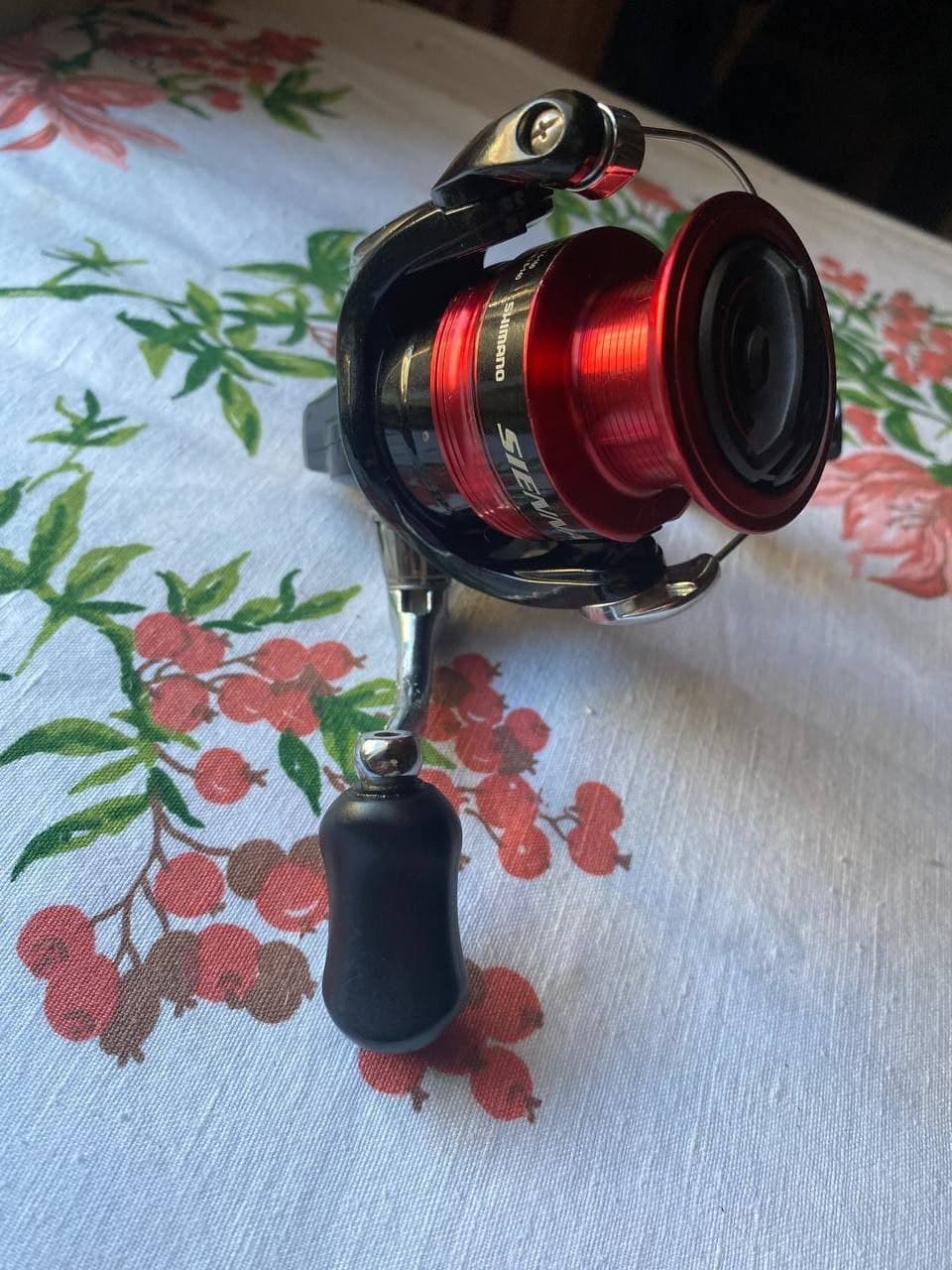 Безінерційна котушка Shimano Sienna 2500 FG, Лукнів